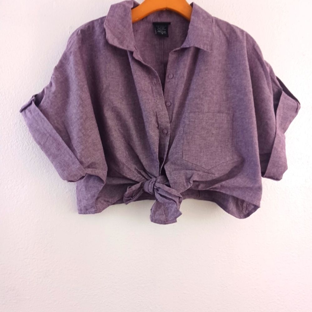Torrid purple button down ties crop top size 1X